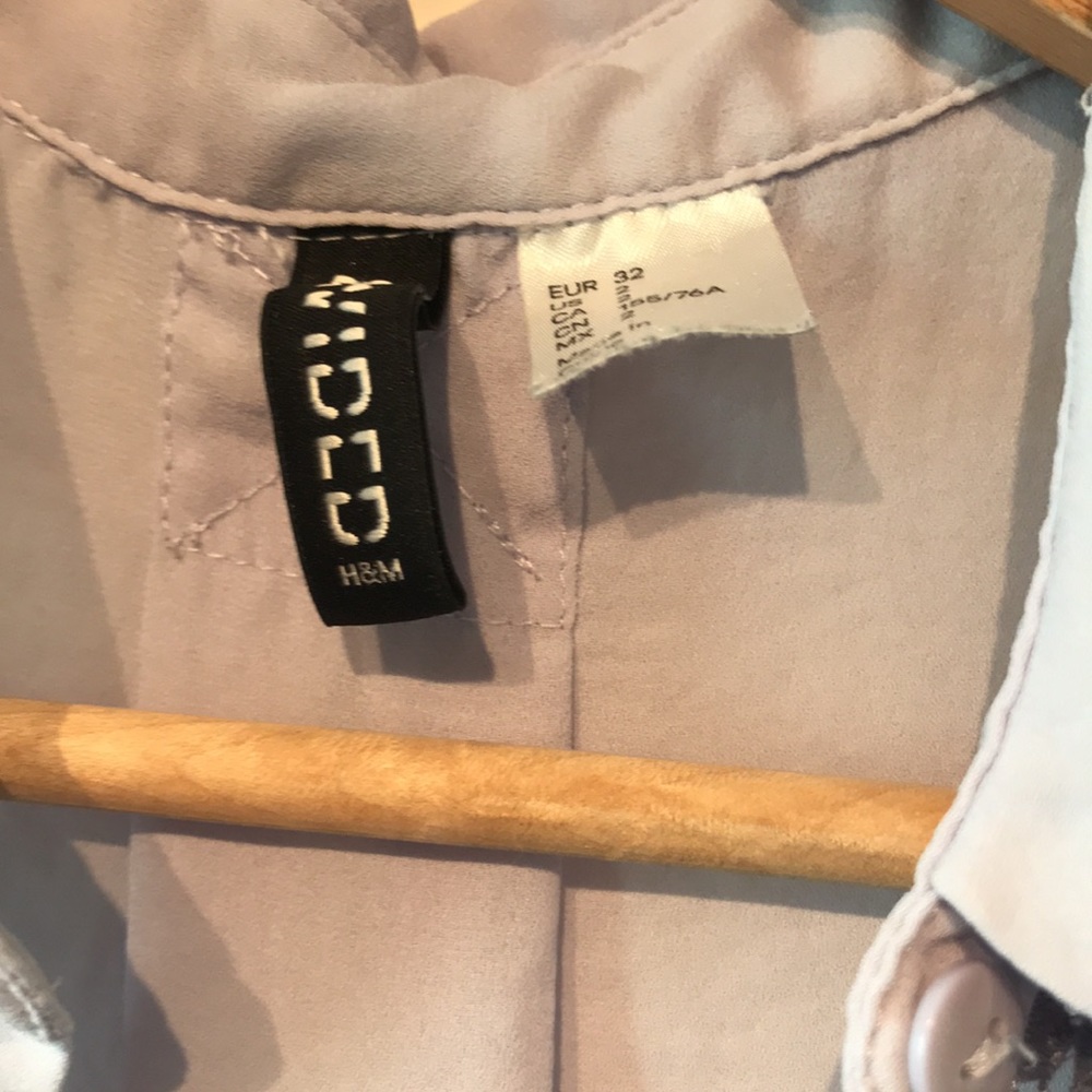 H&M blouse - Picture 2 of 5